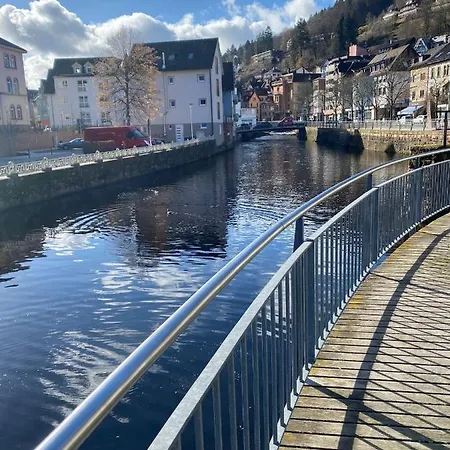 In Ruhiger Waldrandlage *