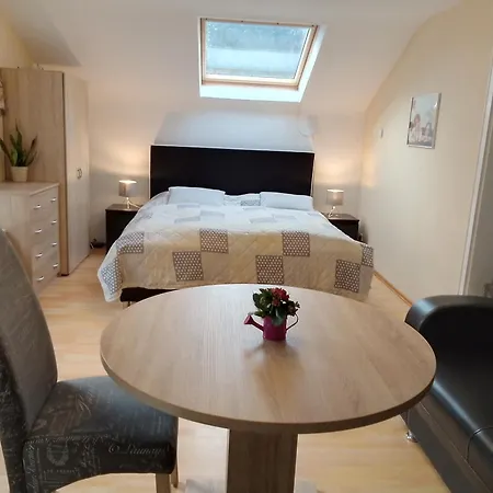 In Ruhiger Waldrandlage Apartment
