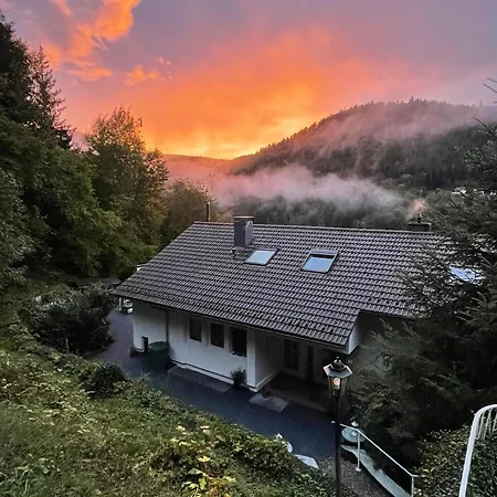 In Ruhiger Waldrandlage